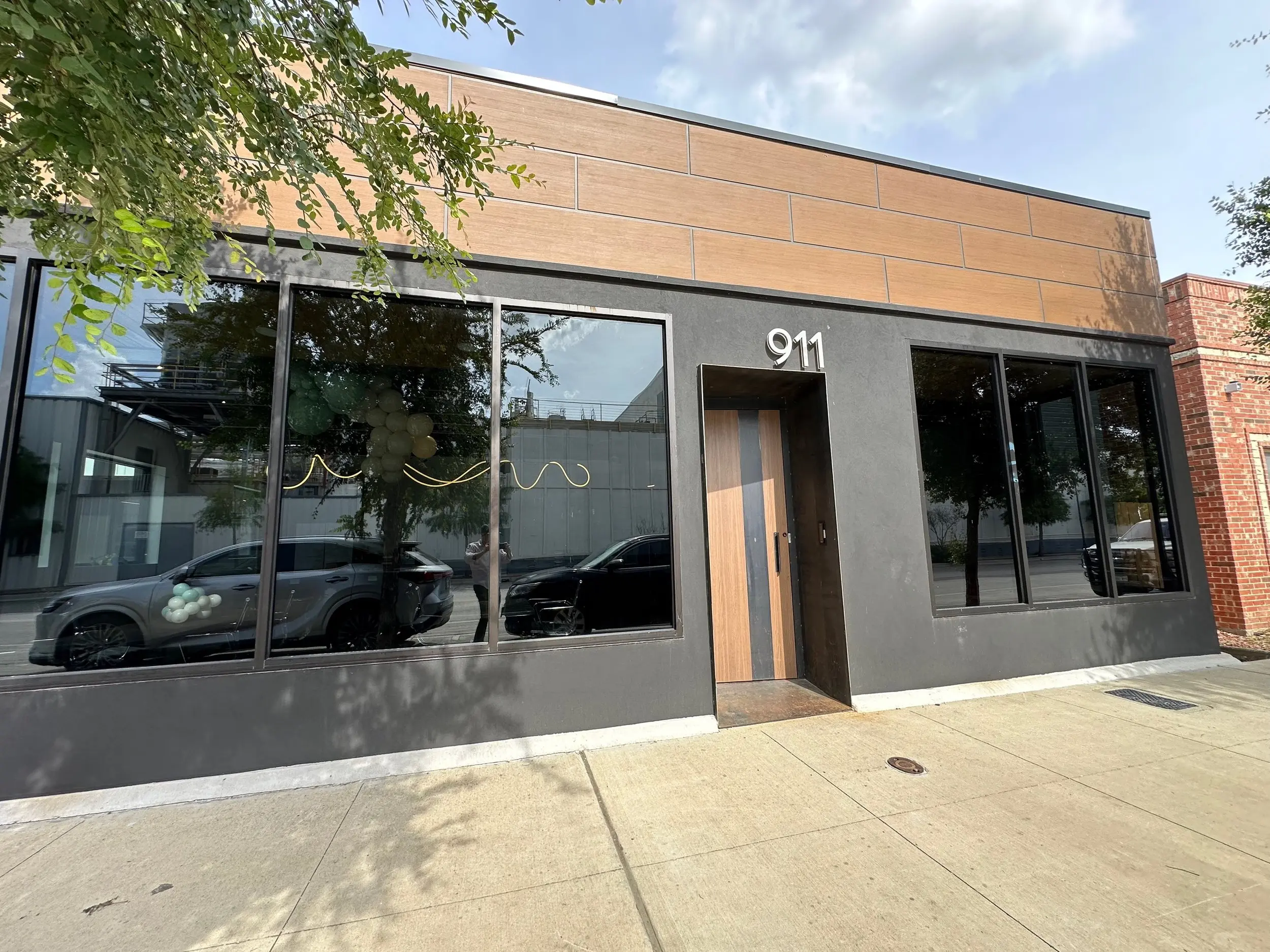 The SALT FW storefront at 911 S Main Street